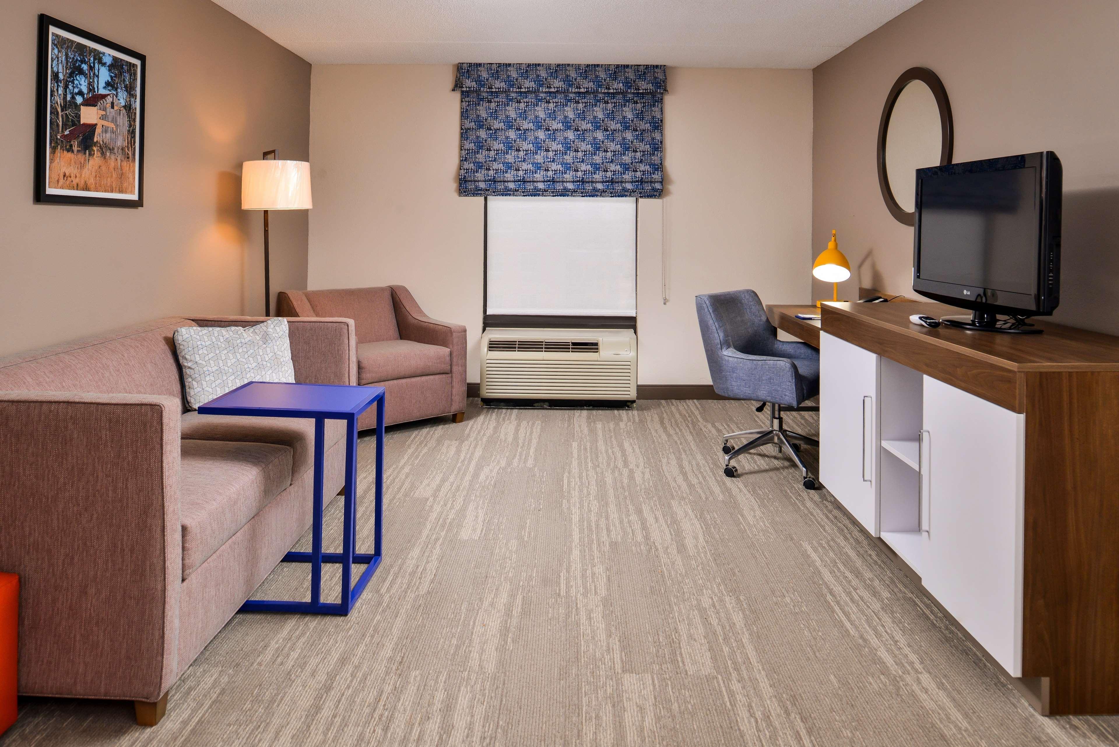 Hampton Inn Emporia Exteriör bild