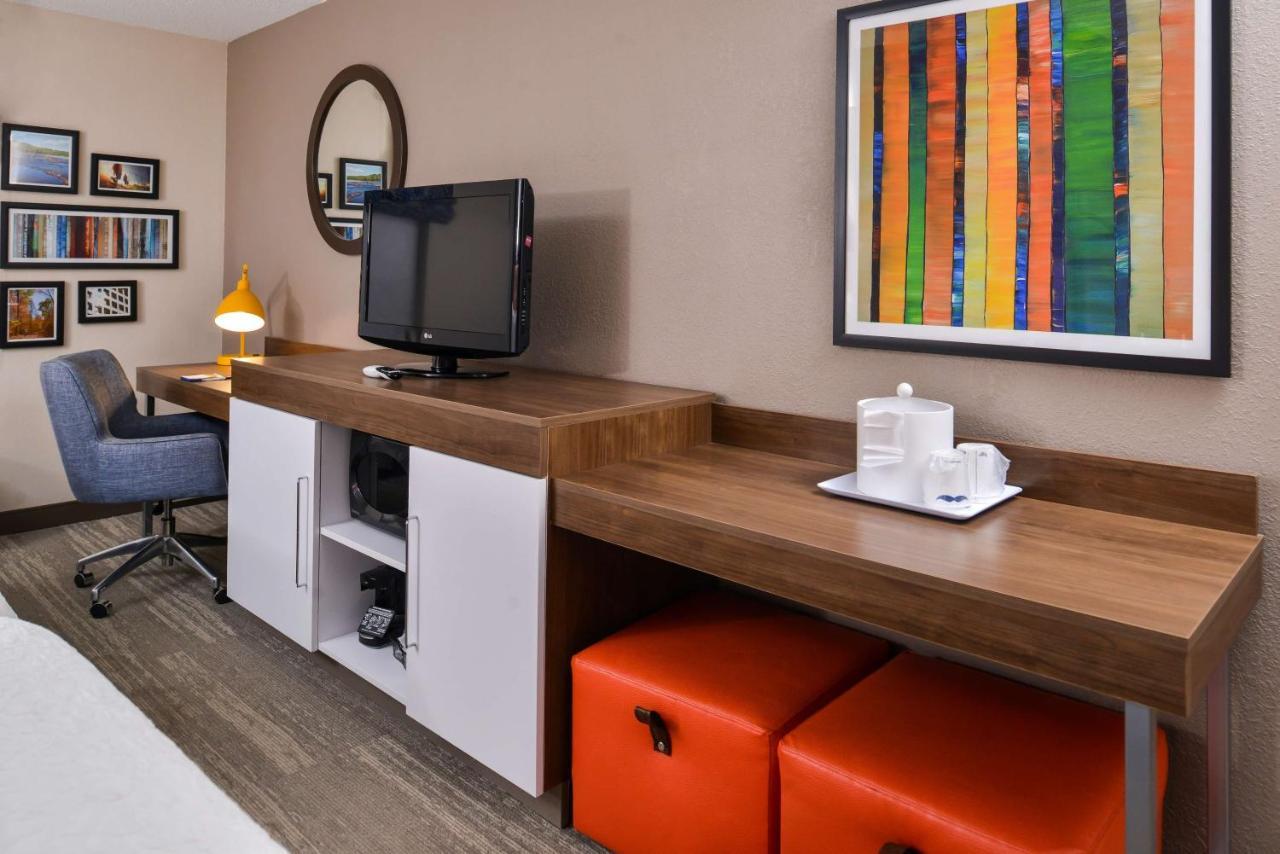 Hampton Inn Emporia Exteriör bild