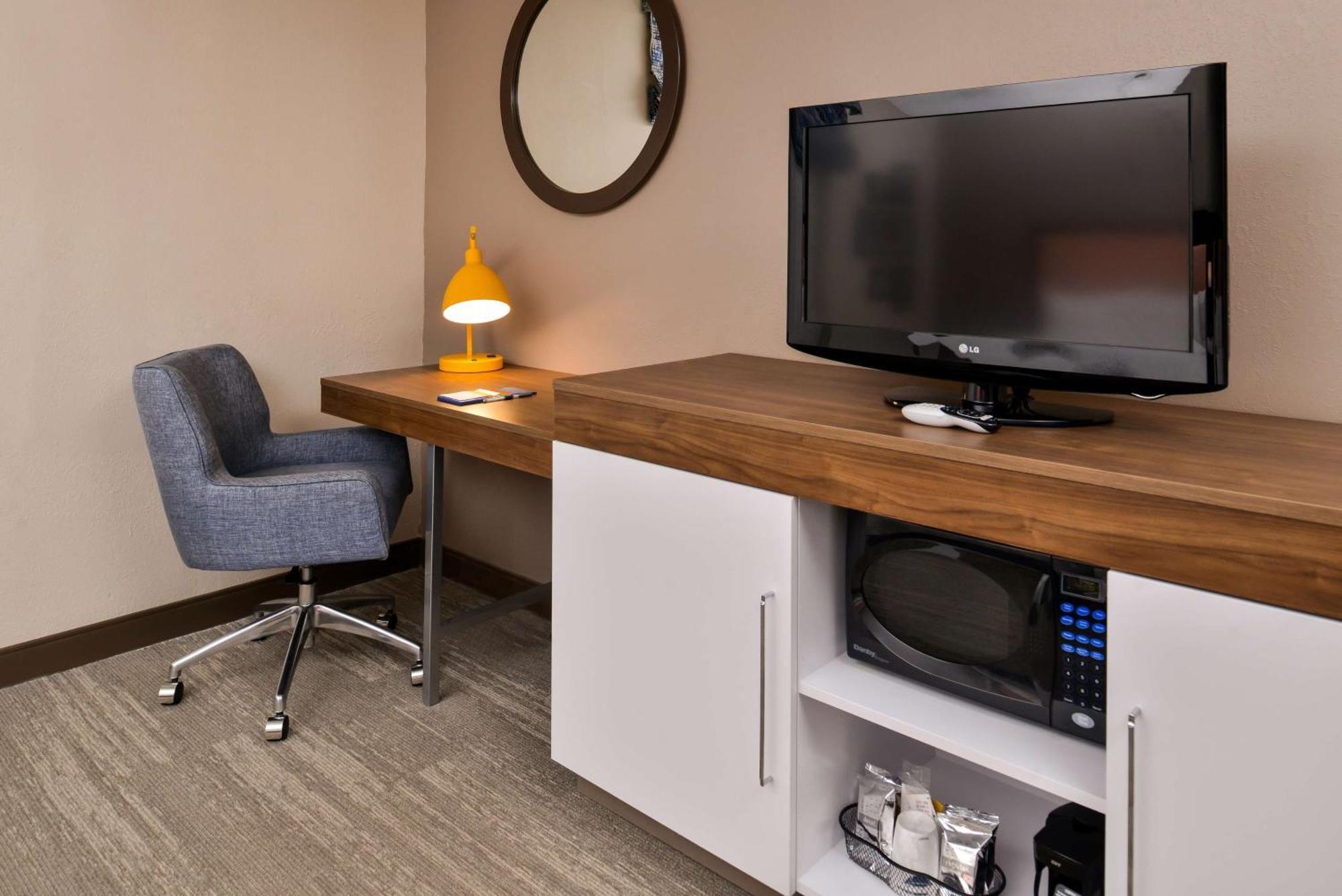 Hampton Inn Emporia Exteriör bild